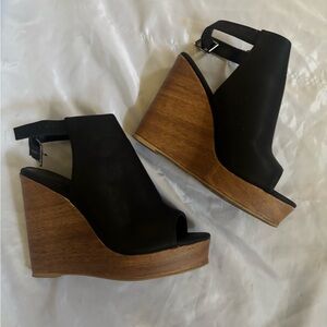 Black Hadlee Wedge Sandals